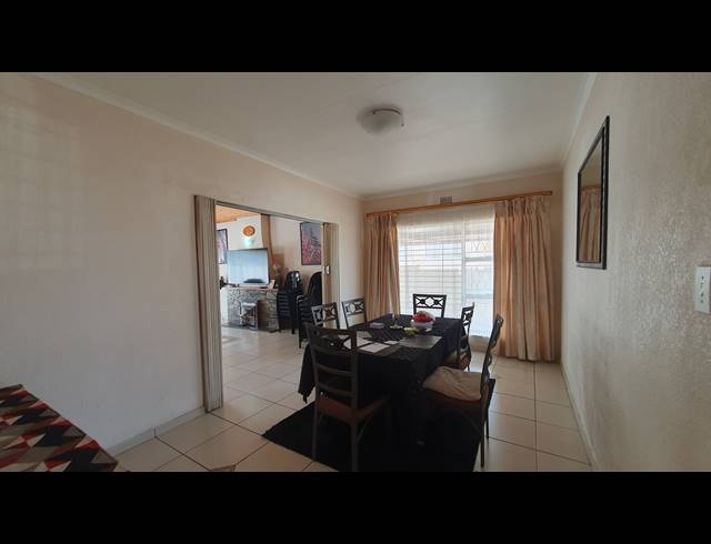 3 BEDROOM FREEHOLD FOR SALE IN RISANA